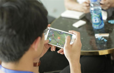 孩子沉迷網(wǎng)絡(luò)的原因